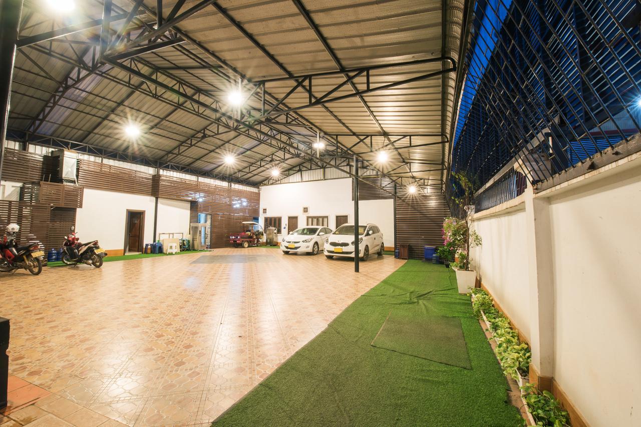 Excellency Apartment Vientiane Bagian luar foto